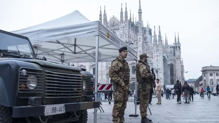 Sbarcati a Milano i 500 parà, Salvini: avranno Lince e droni. Crosetto: solo di supporto