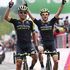 Giro d'Italia, sull'Etna vince Chaves: ma la rosa la prende S. Yates