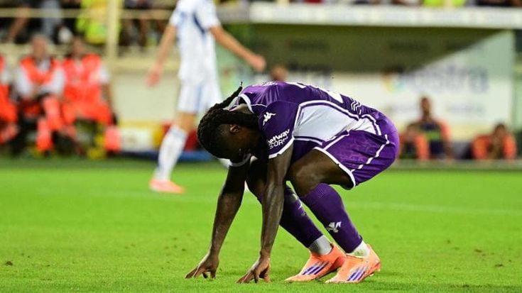 La Fiorentina e una città viola di rabbia: i soldi spesi sono troppi per un progetto che lascia dubbi