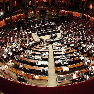Dl Giubileo: scoppia caso 'camorra'. FI: Sel ci calunnia, inaccettabile lite in aula