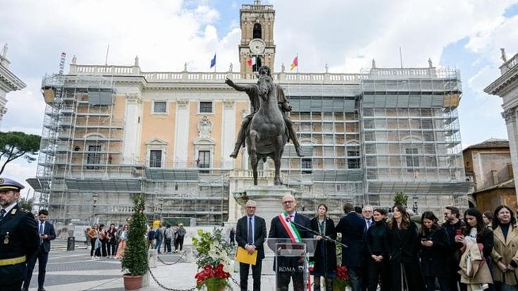 Roma ricorda le Fosse Ardeatine: la cerimonia a piazza del Campidoglio