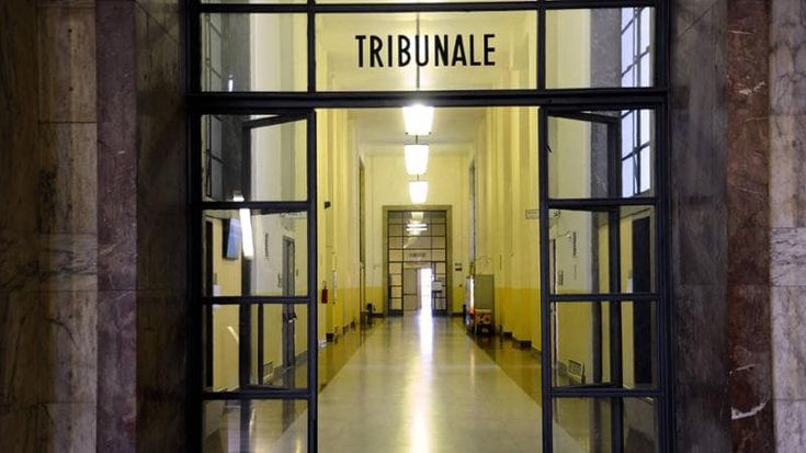L’allarme degli avvocati: “Anche il ceto medio strozzato dai debiti”