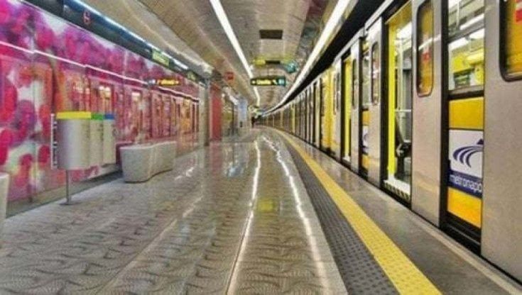 Fiamme sul nuovo treno Anm, ancora disagi sulla linea