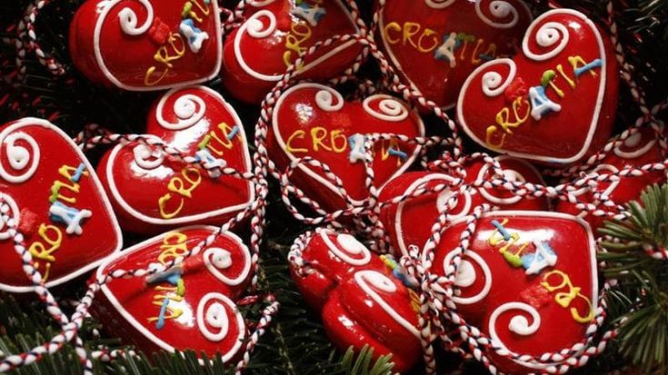 Dal borgo del patrono degli innamorati a Dante, a San Valentino anche la scelta è questione di cuore