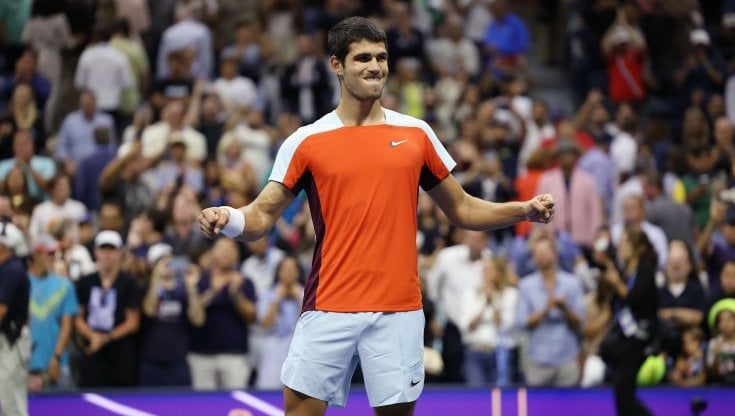 Alcaraz in finale agli Us Open, battuto Tiafoe. Contro Ruud in palio anche il numero uno mondiale