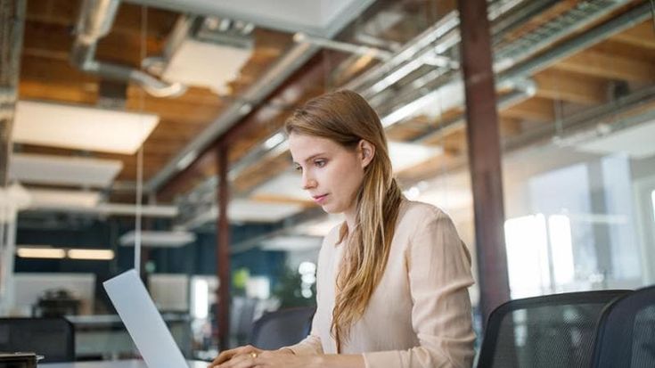 Lavoro all’estero, le mete preferite dagli italiani: dalla Svizzera alla Spagna