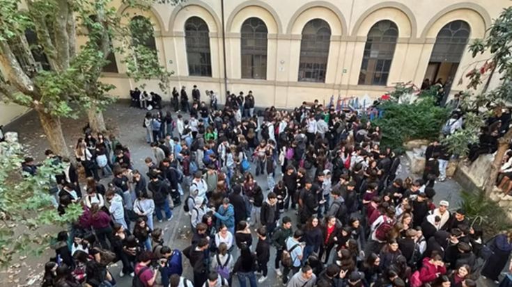 Nuova ondata di occupazioni nelle scuole: dal Morgagni al Rossellini, tensione all’Avogadro