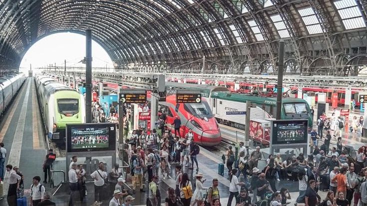 Lavori per la rete ferroviaria, in Lombardia 23 cantieri estivi: “Forte impatto sulla circolazione”