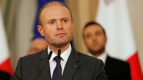 Malta, Muscat prende tempo. Attenderà chiusura caso Caruana