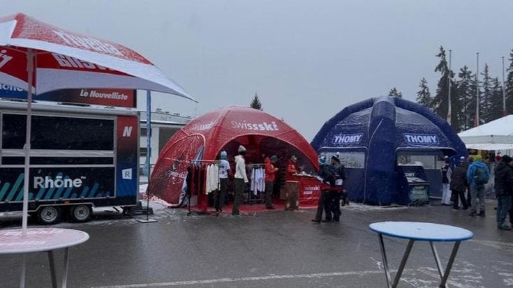 Crans-Montana, molti sponsor ignorano il lutto alla coppa del mondo di sci
