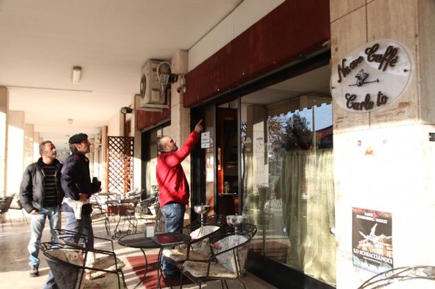 Lecce, colpi di pistola contro il bar dell'ultr&agrave;
