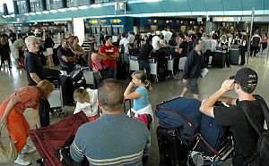 A Fiumicino bonghi, computer e biciclette<br />all'asta gli oggetti smarriti nell'aeroporto
