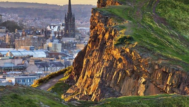 Edimburgo tra ombre e magia