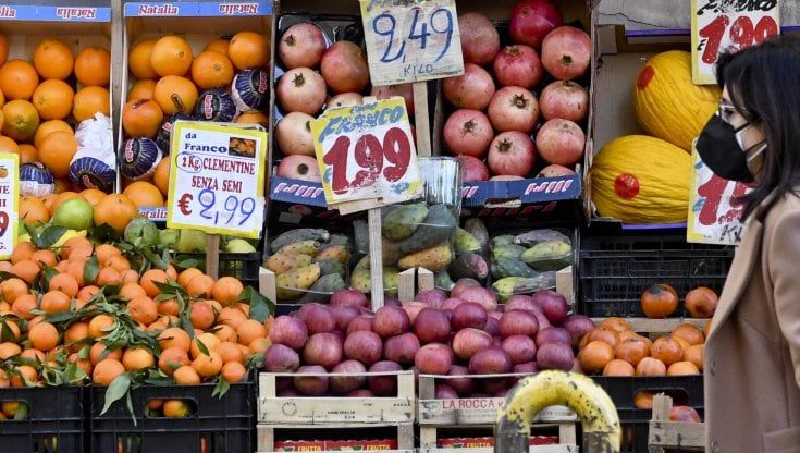 Covid, bambino autistico allontanato da un supermercato perché non indossava mascherina. Insorgono le associazioni: "Lo prevede il Dpcm"