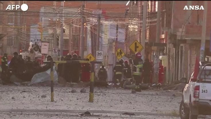 Bolivia, esplosioni a catena in una caserma: 2 morti e 81 feriti