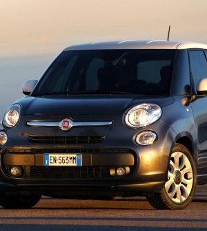 Auto, lieve crescita del mercato ad aprile.<br />Fiat in calo dell'1,7%, sotto il 30% del mercato