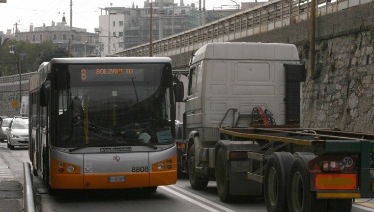 Bus e metro, sarà un venerdì di sciopero: 24 ore di agitazione per il contratto