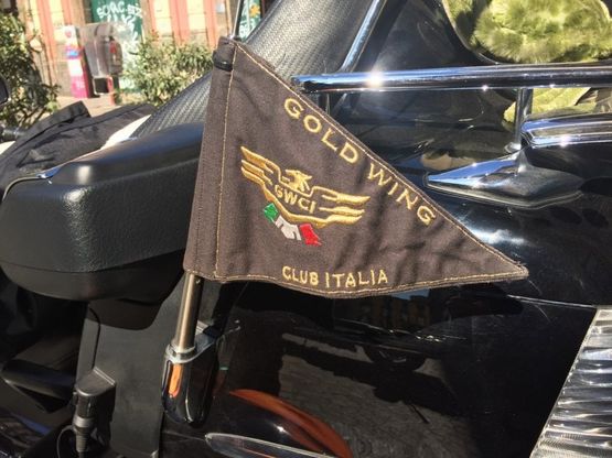 Megaraduno di moto Honda Goldwing a Napoli  