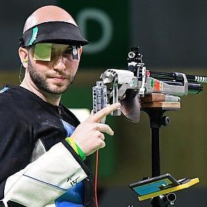 Carabina 10m, Campriani è d'oro: "Finalmente felice dopo aver odiato questo sport"
