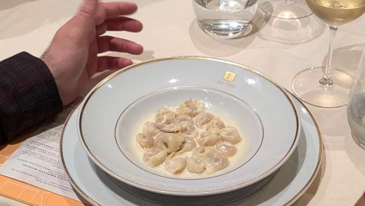 "I tortellini della tradizione? Per me sono con la panna”. Parola di Cimini, il decano delle osterie