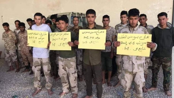 Libia, i soldati ragazzini di Haftar si arrendono in massa. “Non sappiamo neanche sparare”