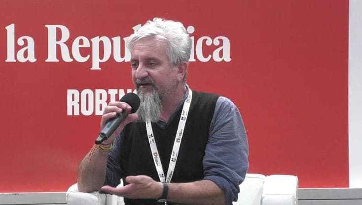 Arena Repubblica Robinson, Ascanio Celestini spiega perché non ha fatto il tifo per Zuppi papa