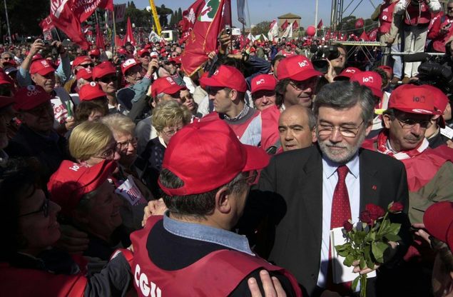 Cgil al Circo Massimo, tre milioni di persone nel 2002