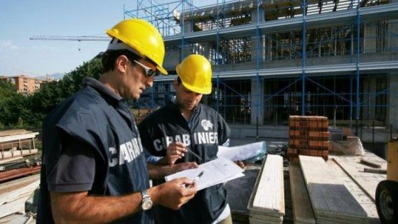 Randazzo, muratore precipita da terrazzo e muore