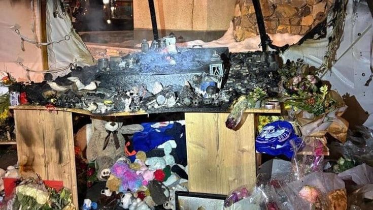 Crans, a fuoco il Memoriale: “Colpa delle candele accese”