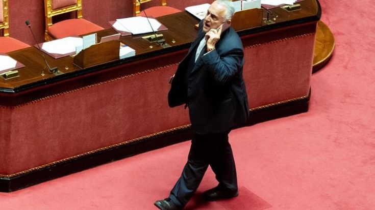Lazio, la rabbia dei tifosi contro Lotito: “Non ci abboniamo”