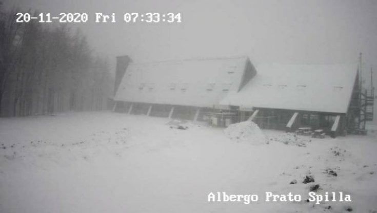 Appennino Parmense imbiancato: è arrivata la neve 