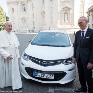 L'auto elettrica per Papa Francesco