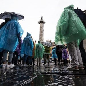 Meteo, tempo incerto con temperature in calo. Weeekend con aria fredda e temporali