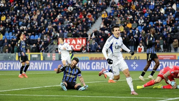 Il Como è sempre più in formato Europa: Perrone e doppio Douvikas, 3-0 al Pisa