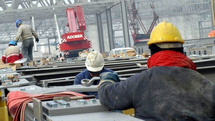 Sicurezza sul lavoro, calano gli infortuni ma aumentano le vittime 