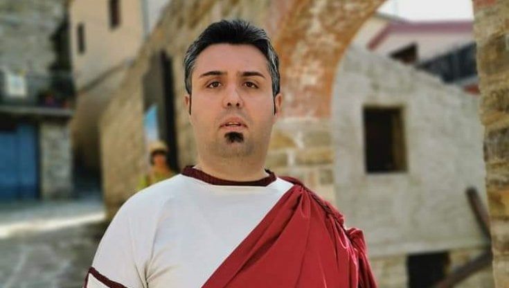 Muore di Covid a 35 anni, lutto cittadino nel Potentino