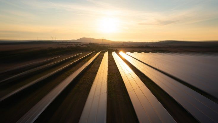 Ferrovie, svolta rinnovabili: "Treni e stazioni più green"