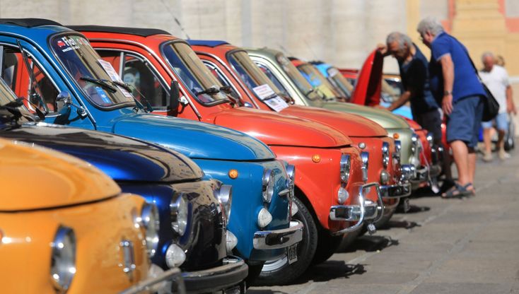 Genova, folla alla Fiera di San Pietro e al raduno delle 500