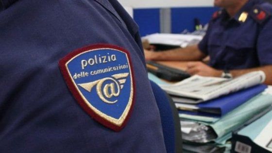 Biella, posta la foto di una compagna tredicenne a seno nudo: denunciati i genitori