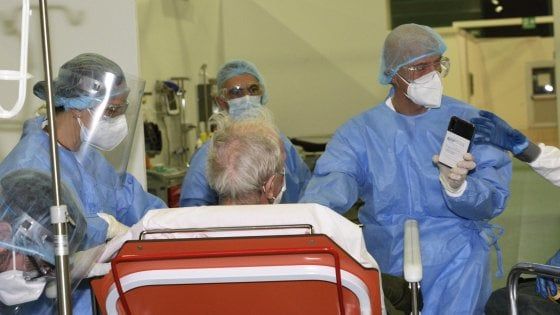 Coronavirus, indagine dell'ordine dei medici di Bergamo: "Qui 64 mila contagiati, numeri reali sottostimati"