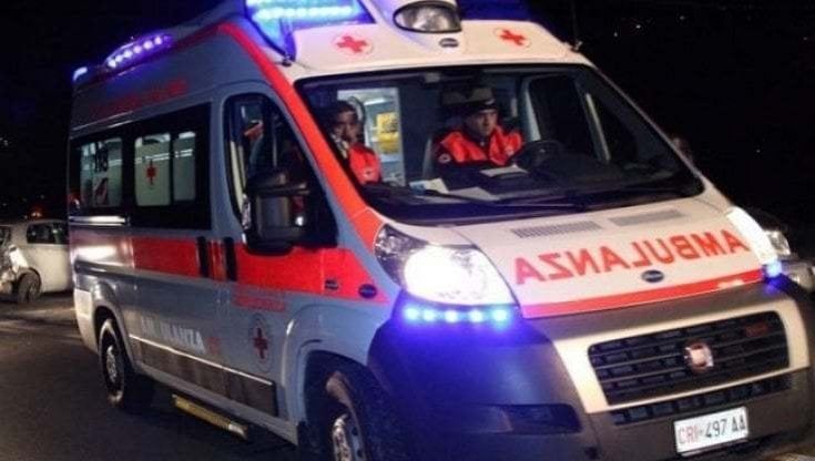 Taranto, incendio in casa: muore un 56enne. Le fiamme da una sigaretta in camera da letto
