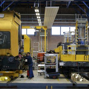 Listini in rosso dopo il rally. Iran: "No a congelamento produzione petrolio"