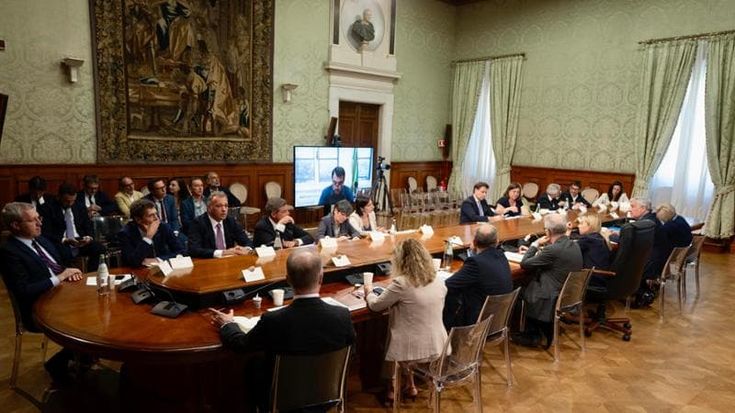 Arriva emendamento per affossare il salario minimo: la maggioranza si prepara ad affidare la delega al governo