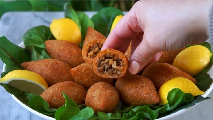 Così le donne arabe affermano la loro cucina su YouTube (e guadagnano)