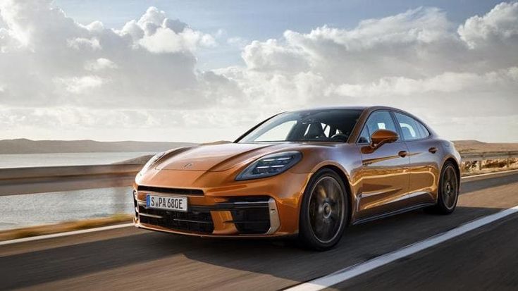 Nuova Panamera, il brivido ibrido da 680 Cv