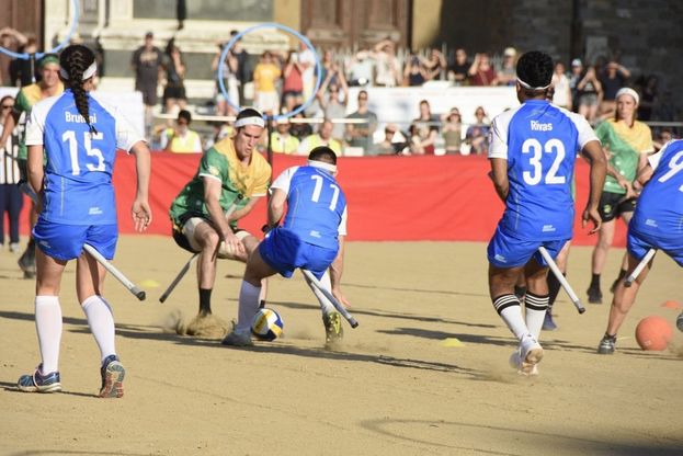 Firenze, al via i mondiali di Quidditch: in piazza Santa Croce la partita inaugurale tra Italia e Australia