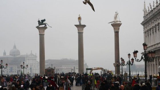 Venezia e la caccia alla colonna perduta: "È sepolta in Laguna" 