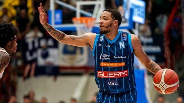 Basket, Napoli batte Trento 84-74 e sogna i playoff