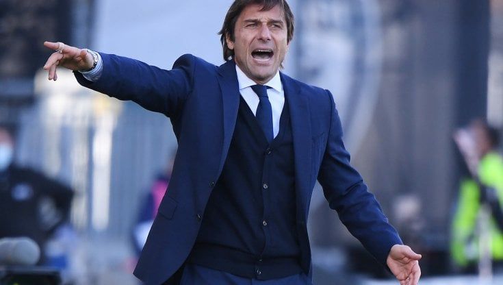 Inter, Conte: "Siamo con l'elmetto, gettato il cuore oltre l'ostacolo"