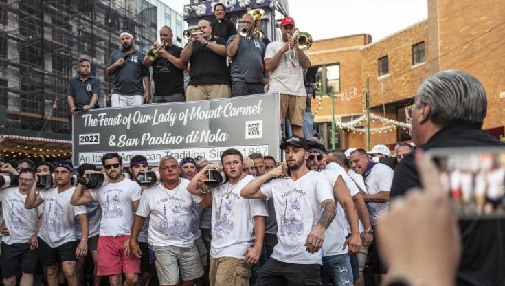 A New York con i "lifter" di San Paolino: la festa del Giglio di Nola emigra a Brooklyn 